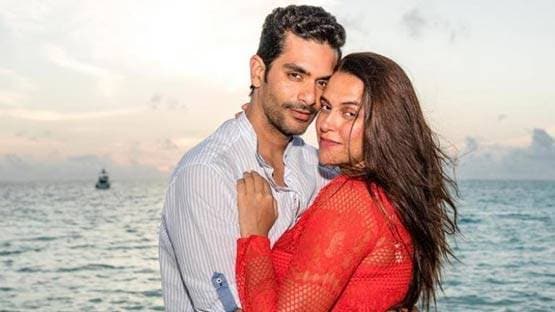 जीनत अमान से ऐश्वर्या तक, कुछ ऐसा रहा है बॉलीवुड में विश्व सुंदरियों का सफर