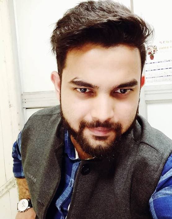 8 बार फेल, इंजीनियरिंग में 56% नंबर, फिर इस तरह बना UPSC टॉपर