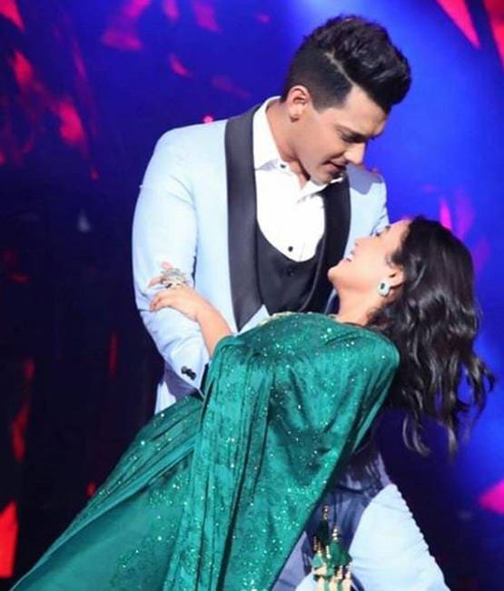 Indian Idol 11: 'शादी' से पहले नेहा-आदित्य का रोमांटिक डांस, तस्वीरें