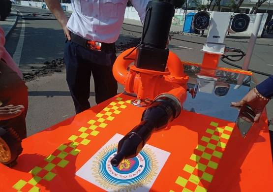 अब भारत में रोबोट बुझाएगा आग, ड्रोन से लैस फायर ब्रिगेड लॉन्च