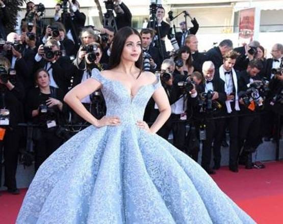 प्रियंका से दीपिका तक, रेड कारपेट पर दिखा देसी गर्ल्स का जलवा