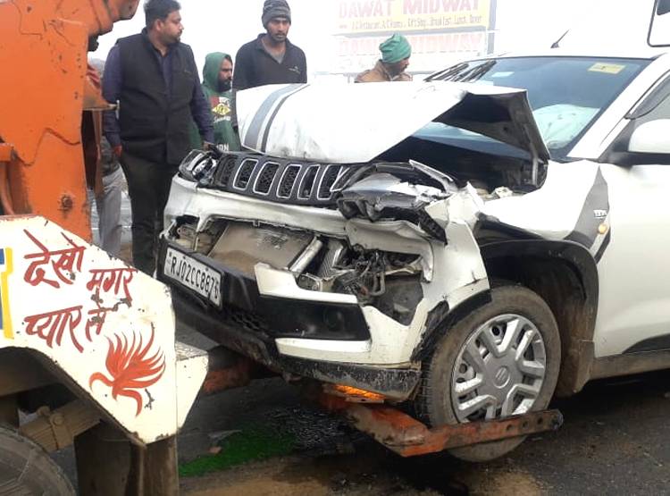 1,2,3,4....12 जब एक के पीछे एक भिड़ती गई गाड़ियां, देखते रह गए लोग