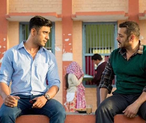 सलमान के को-स्टार का गर्लफ्रेंड संग ब्रेकअप, नए रिलेशन के लिए तैयार