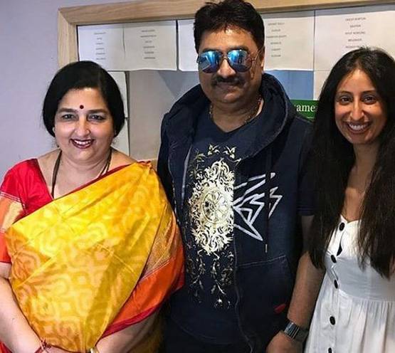 अनुराधा पौडवाल पर 50 करोड़ का केस, महिला ने किया बेटी होने का दावा