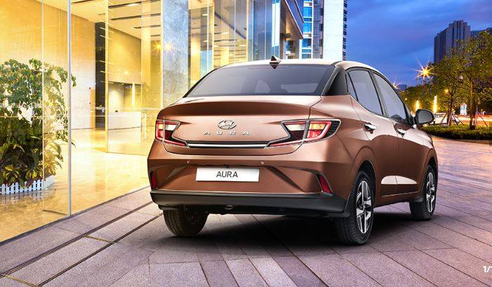 Hyundai Aura का Maruti Dzire और Amaze से मुकाबला, जानें- बेस्ट कौन?