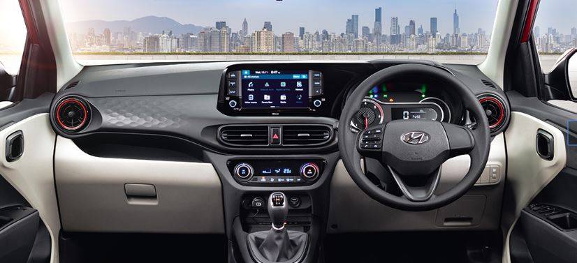 Hyundai Aura का Maruti Dzire और Amaze से मुकाबला, जानें- बेस्ट कौन?