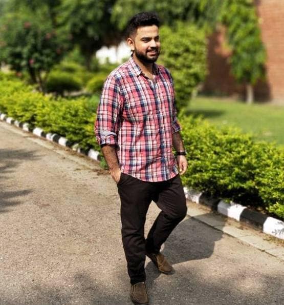 8 बार फेल, इंजीनियरिंग में 56% नंबर, फिर इस तरह बना UPSC टॉपर