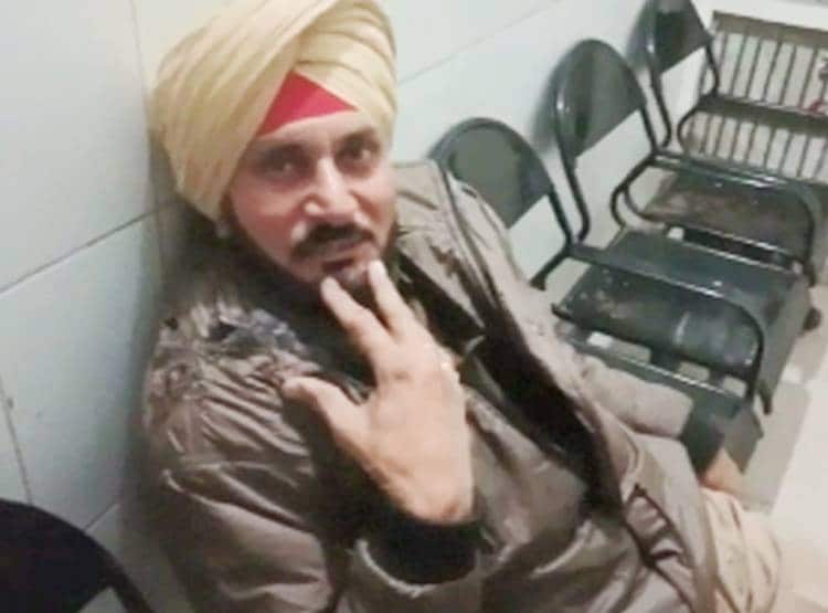 शराब छोड़ने की नसीहत देता था थानेदार, टुन्न होकर खुद क‍िया एक्सीडेंट