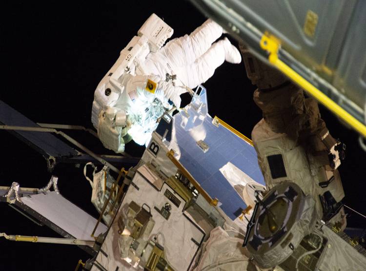 स्पेस स्टेशन से लौट रहा यान अंतरिक्ष में अटका, जानिए क्या है उसमें?