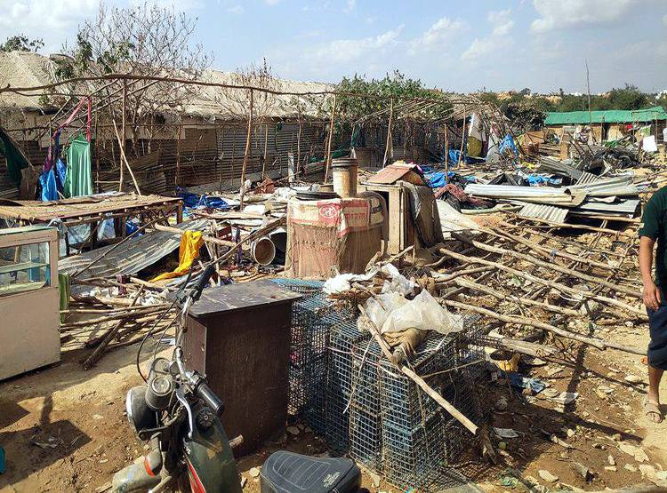 बांग्लादेशी समझकर जिन लोगों की झुग्गी तोड़ी वो निकले भारतीय!