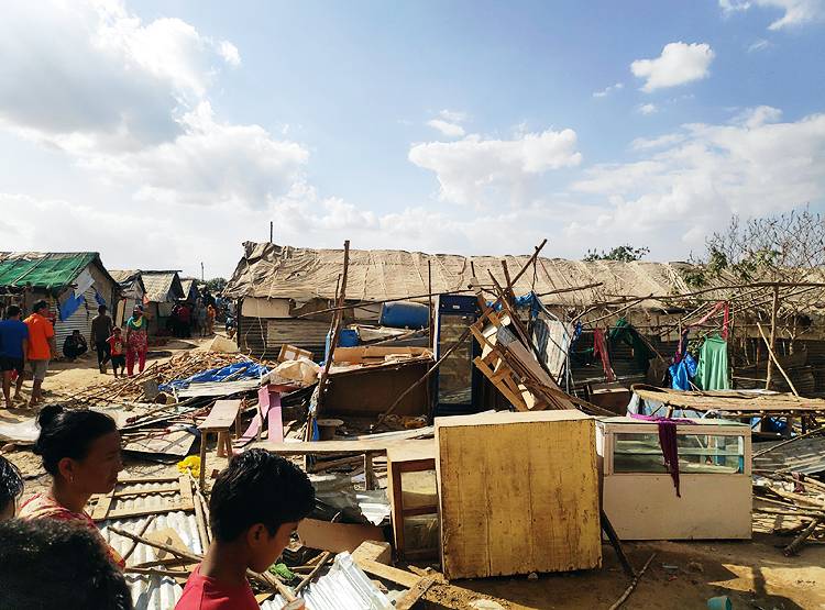 बांग्लादेशी समझकर जिन लोगों की झुग्गी तोड़ी वो निकले भारतीय!