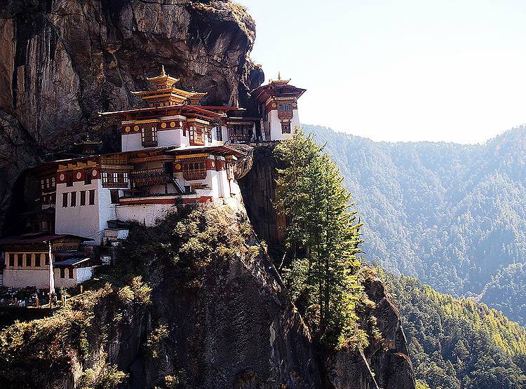 अब भूटान जाना पड़ेगा महंगा, जानिए कितनी देनी होगी 'विकास फीस'