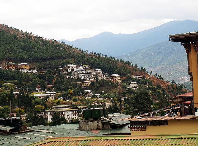 अब भूटान जाना पड़ेगा महंगा, जानिए कितनी देनी होगी 'विकास फीस'