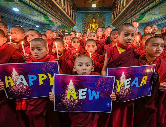 झूमकर आया नया साल: जश्न के साथ 2020 का स्वागत, PHOTOS