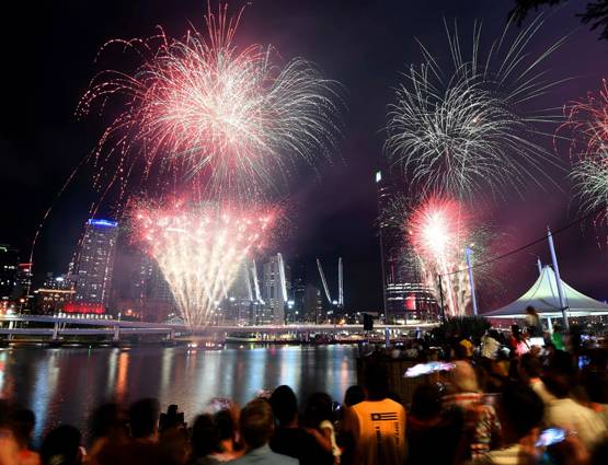 झूमकर आया नया साल: जश्न के साथ 2020 का स्वागत, PHOTOS