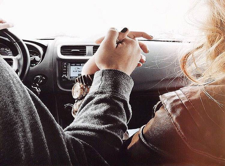 बच्चों के सामने प्रेमी को किया किस, कोर्ट ने कहा- यह औरत बेहद क्रूर