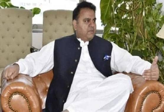 इमरान के मंत्री ने की भारत को नीचा दिखाने की कोशिश, अपनों ने सुनाई खरी-खरी