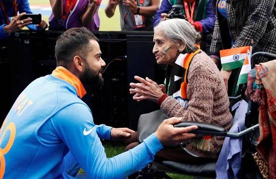 टीम इंडिया की 'सुपरफैन दादी' का निधन, WC में सबको बनाया था मुरीद