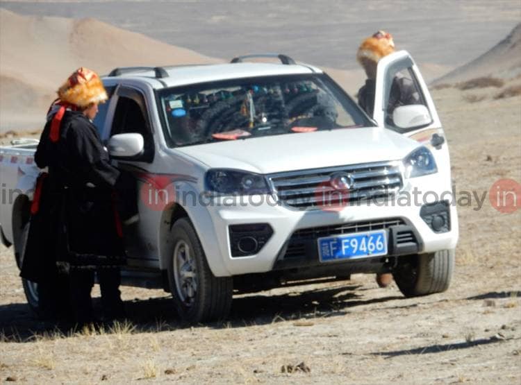 भारतीय सीमा में घुसे चीनी सैनिक, लद्दाख से सामने आई पहली तस्वीर...