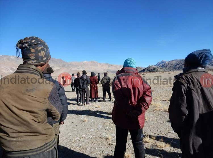 भारतीय सीमा में घुसे चीनी सैनिक, लद्दाख से सामने आई पहली तस्वीर...