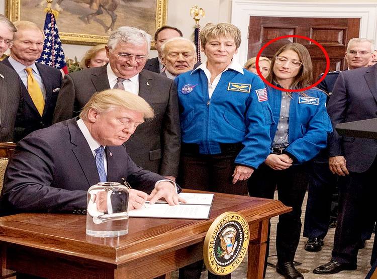 314 दिन से अंतरिक्ष में है ये महिला, रोज 16 बार देखती है सूर्योदय