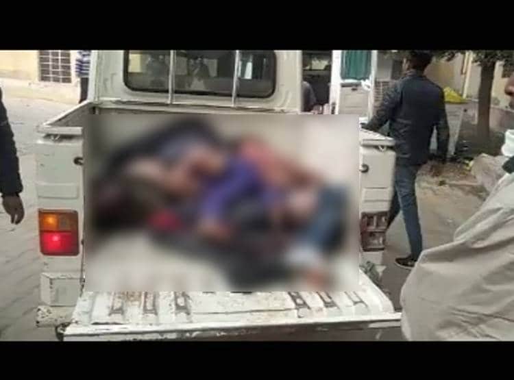 कोहरे में बस ने उड़ाए वैन के परखच्चे, सड़क पर ब‍िखर गईं 8 लाशें