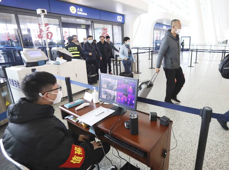 कोरोना से चीन में अबतक 17 मौत, इमरजेंसी घोषित, वुहान में 'सब बंद'