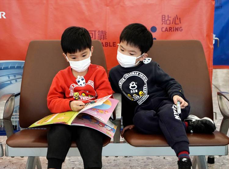 कोरोना से चीन में अबतक 17 मौत, इमरजेंसी घोषित, वुहान में 'सब बंद'