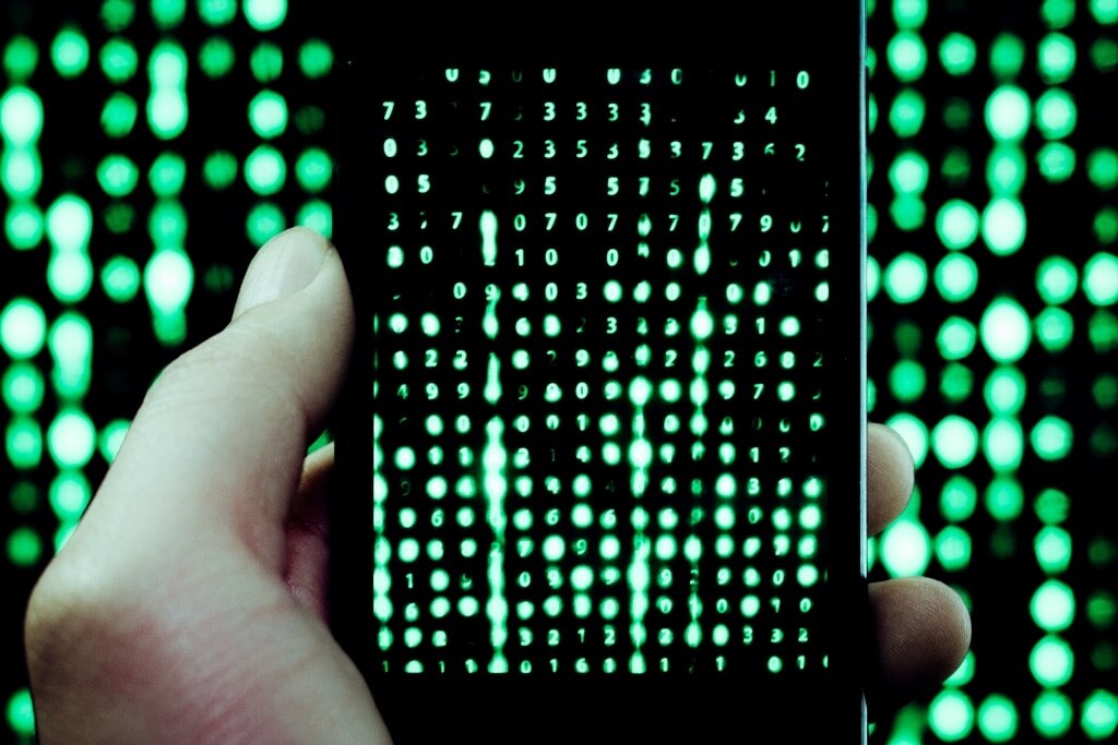 Android यूजर्स इन 30 खतरनाक कैमरा ऐप्स को फोन से तुरंत करें डिलीट