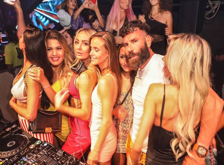 जुए में करोड़ों रुपए हार गया दुनिया का सबसे बड़ा 'अय्याश' शख्स