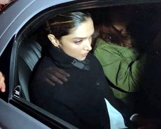 JNU जाकर चर्चा में आईं दीपिका पादुकोण, जानें कितनी की है पढ़ाई