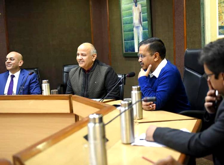 हर साल 'गरीब' हो रहे हैं द‍िल्ली के ड‍िप्टी सीएम, साल दर साल घट रही है इनकम