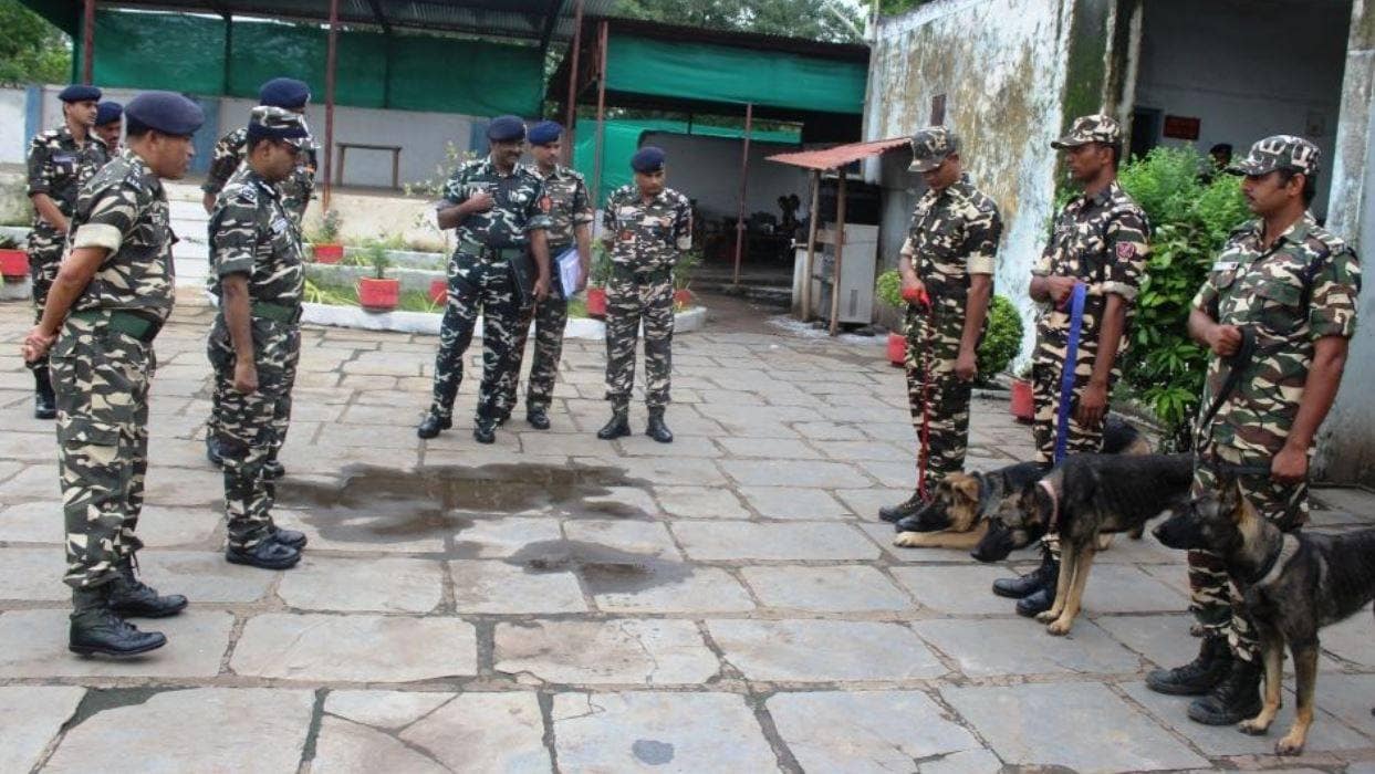 SSB जवान अचानक हवा में दागने लगा गोलियां, मचा हड़कंप