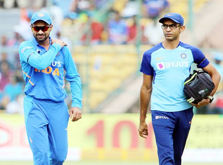 न्यूजीलैंड दौरे पर धवन का जाना मुश्किल, ये 3 खिलाड़ी चयन की होड़ में