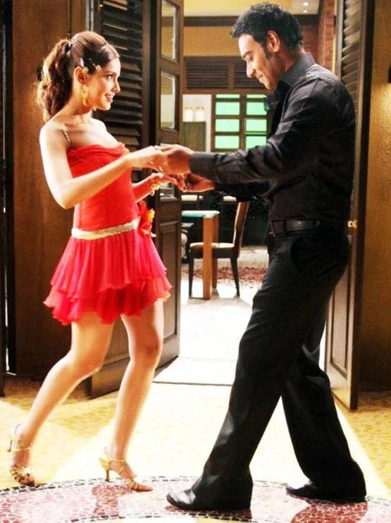 पर्दे पर फिर से उम्र 55 दिल बचपन वाला प्यार, हिट रह चुका है फॉर्मूला