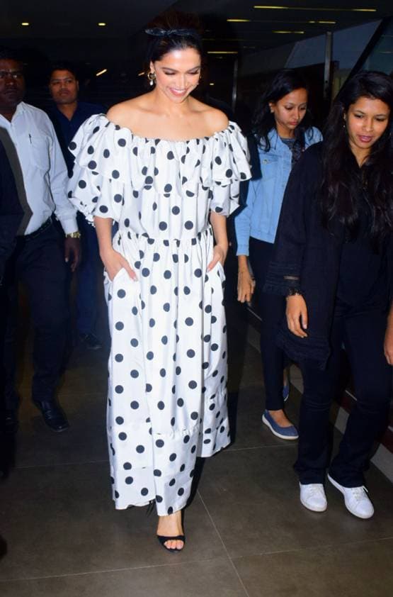 चर्चा में दीपिका पादुकोण का रेट्रो लुक, मेघना संग मनाया नेशनल पॉपकॉर्न डे