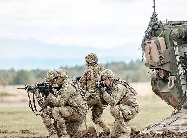 ट्रंप ने बोला झूठ, ईरान के हमले में US सैनिकों को भारी नुकसान