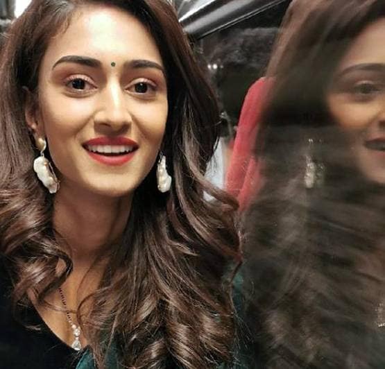 क्या सच में 'कसौटी' की प्रेरणा ने कर ली सगाई? शेयर की स्पेशल तस्वीर