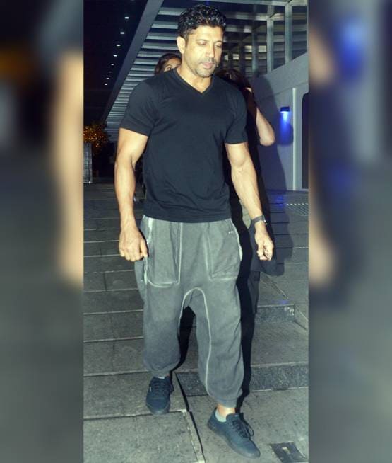 फरहान अख्तर के परिवार संग शिबानी की डिनर डेट, क्या होने वाली है शादी?