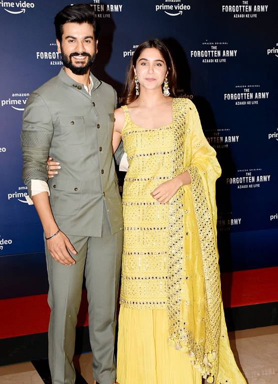 विक्की कौशल के भाई की वेब सीरीज की स्क्रीनिंग, सपोर्ट करने पहुंचीं कटरीना