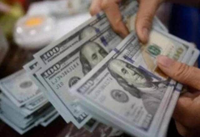 कारोबारी को रास नहीं आया नया साल, एक महीने में आधी संपत्ति बर्बाद