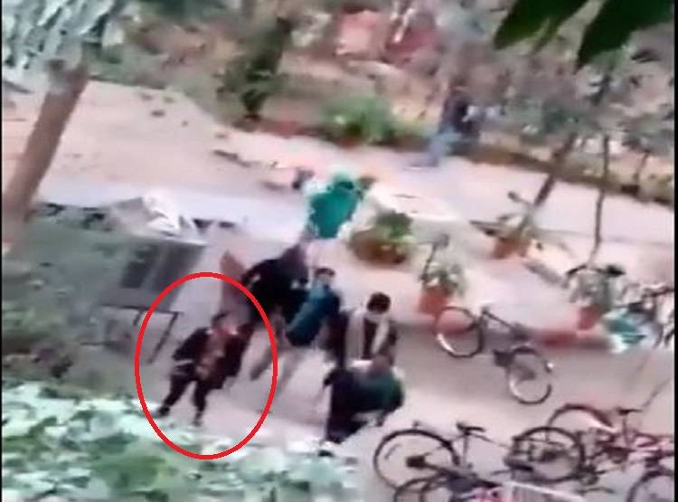 JNU हिंसा: छात्रा सांभवी झा आईं सामने, कहा- नकाबपोश लड़की मैं नहीं