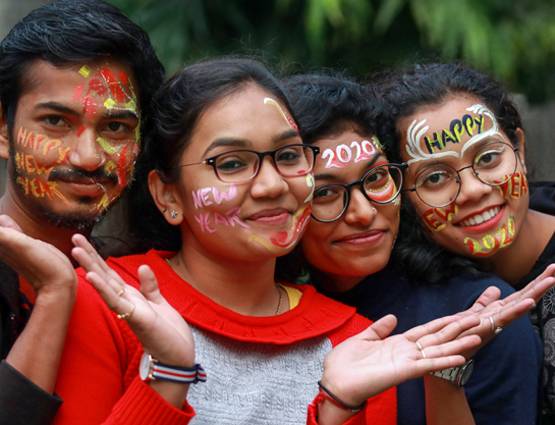 झूमकर आया नया साल: जश्न के साथ 2020 का स्वागत, PHOTOS