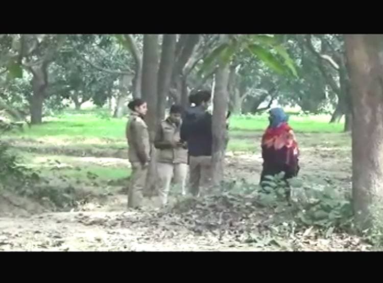 नौकरी दिलाने का झांसा देकर गैंगरेप, कनपटी पर रख द‍िया था तमंचा