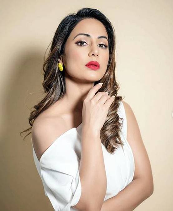 छा गया हिना खान का अंदाज, पैंट-सूट में मैगजीन के लिए कराया फोटोशूट