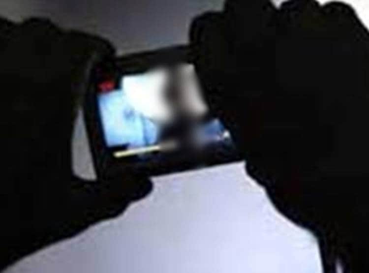 (Morning) बॉलीवुड का सीक्रेट सेक्स रैकेट, एक्ट्रेस यूं करती है जिस्म का सौदा