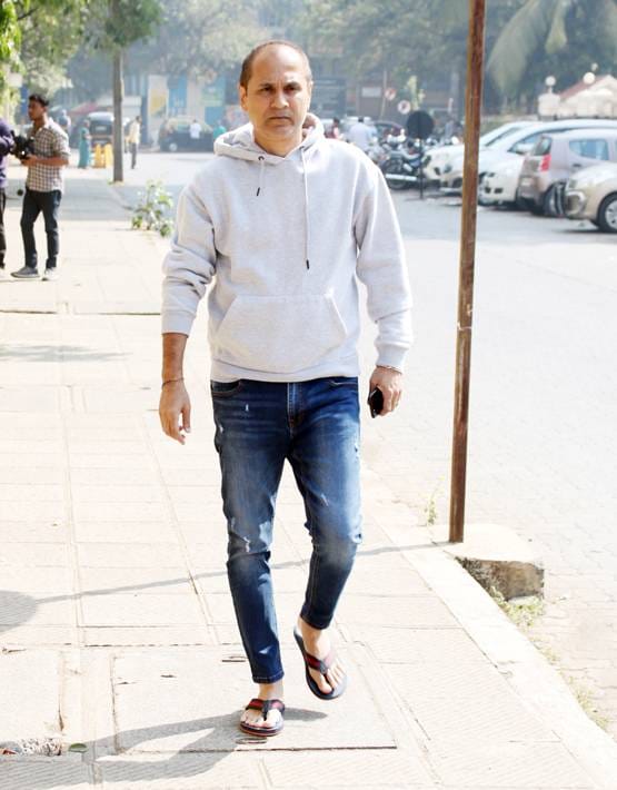 शबाना आजमी का हाल लेने अस्पताल पहुंचे बॉलीवुड सितारे, Photos