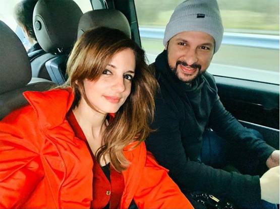 ऋति‍क की फैमिली संग सुजैन का हॉलीडे, परेशानियां भूल संग दिखा रोशन परिवार