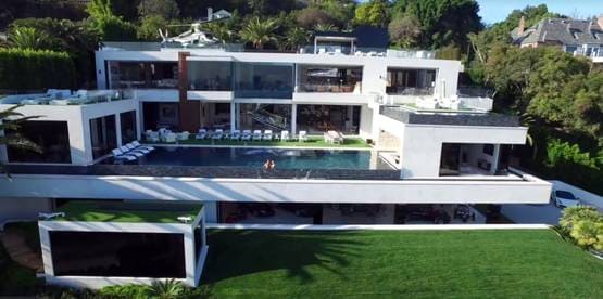 अद्भुत...ये हैं दुनिया के 10 सबसे बड़े महल, एक भारत में