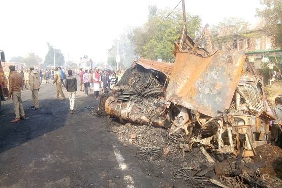 कन्नौज की काली रात और मौत का सफर! देखें- कैसा था मंजर